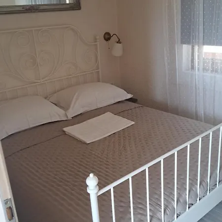 Holiday home Kuca Za Odmor Brigitaa Jezera